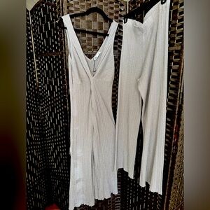 Two pieces pant set from Zara new with tags.